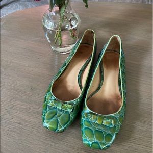 Kate Spade turquoise flats size 8